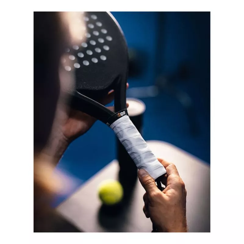 4on Grip Spray 100 ml op racket | PadelShopWestland