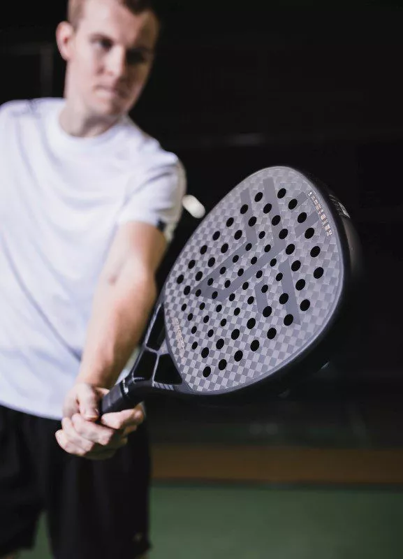 padel racket testen in Zuid-Holland in de winkel